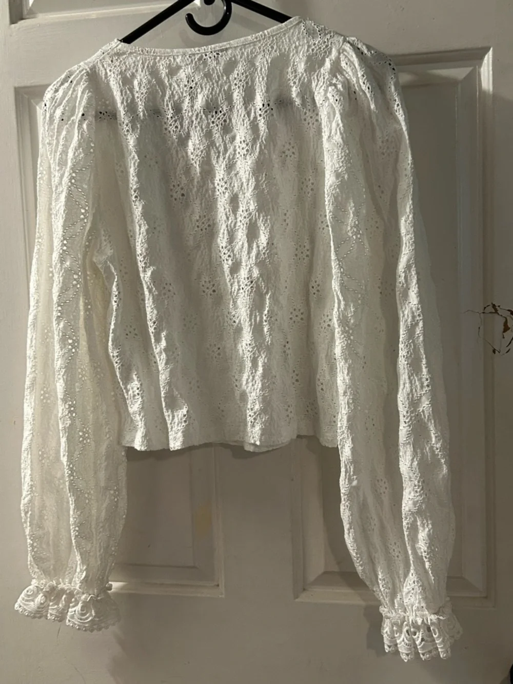 Zara White Embroidered Eyelet Blouse with Puff Sleeves